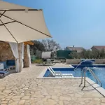 بيت للعطل Kalista Istriana